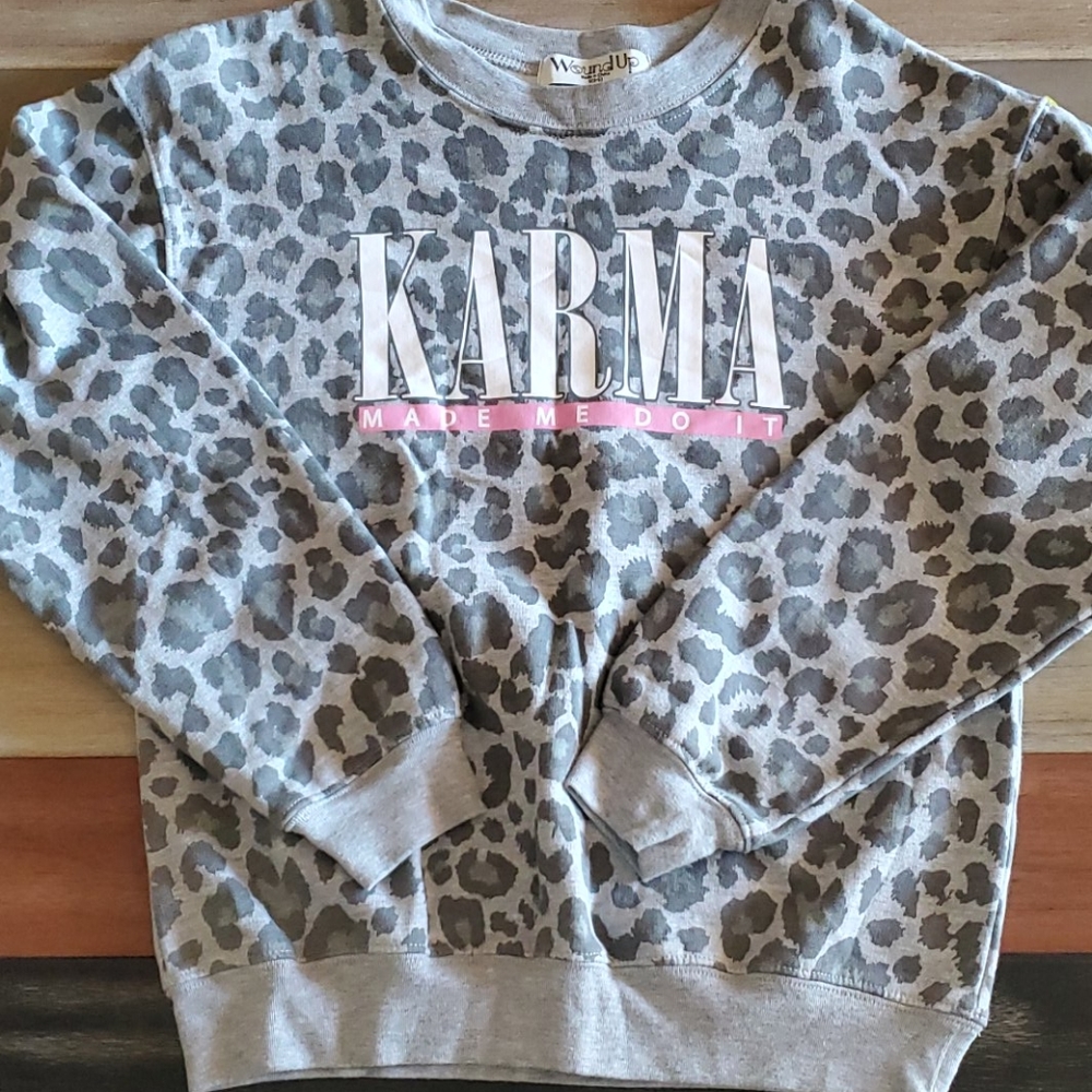 Sweatshirt